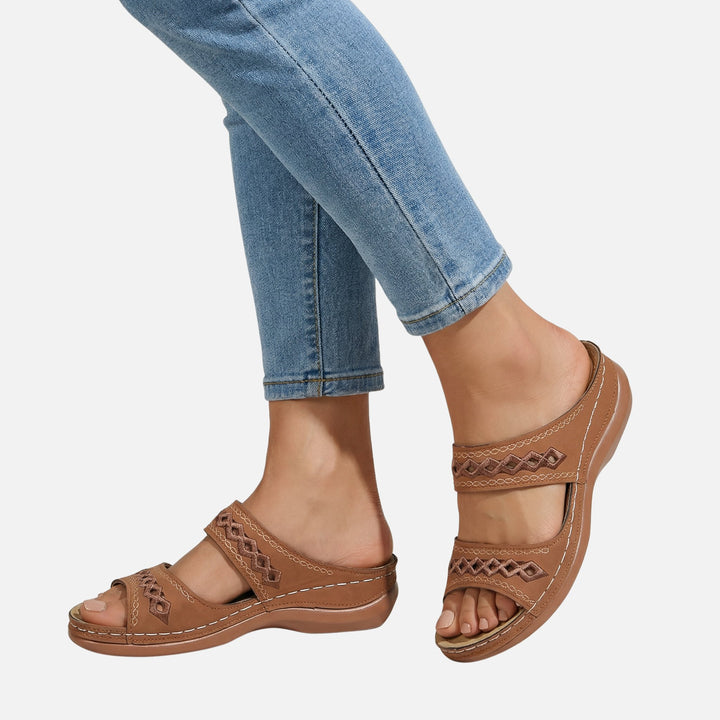 Bequeme Sommer Pantoletten mit Lochmuster für Damen