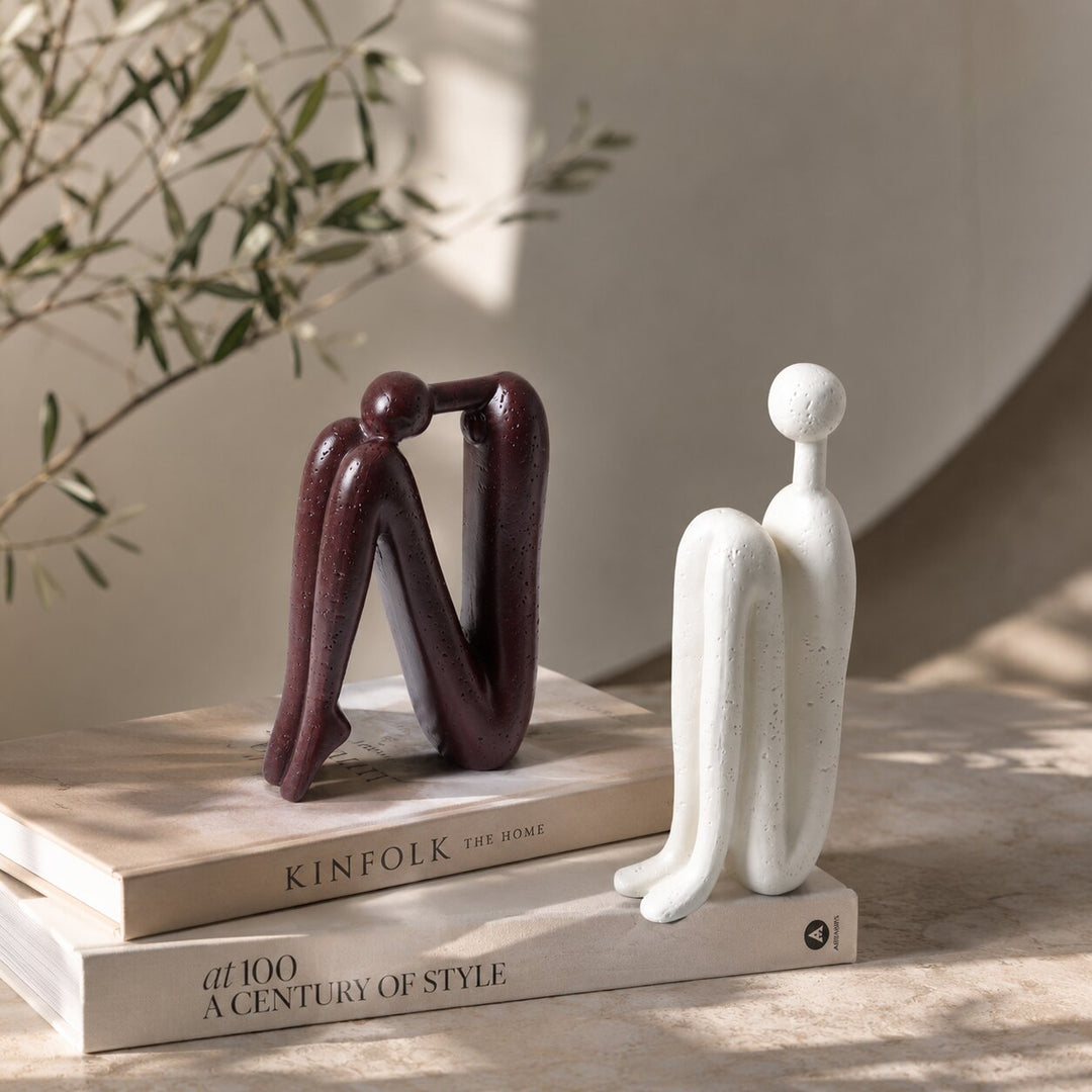 Dekorative_Buchstuetzen_aus_Porzellan_skulpturales_Design_fuer_stilvolle_Ordnung_im_Regal_8
