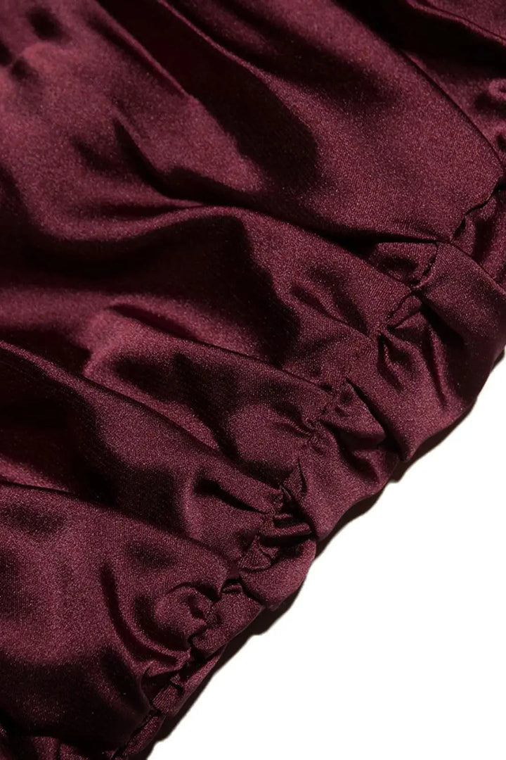 Drapiertes traegerloses Kleid mit asymmetrischem Saum fuer Damen 4
