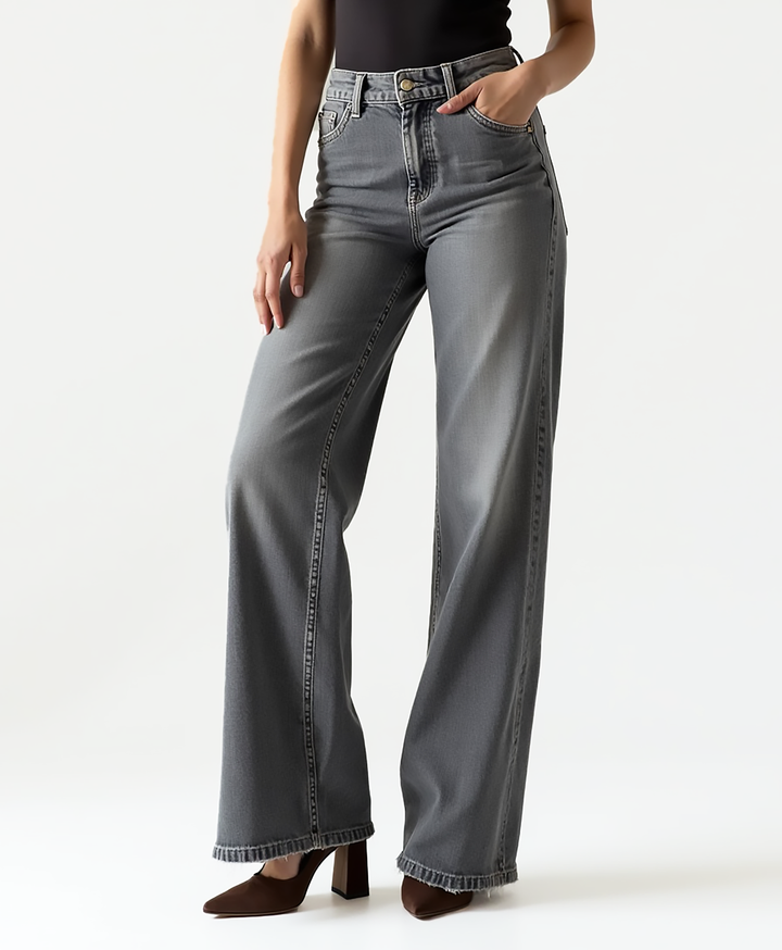 Frauen Jeans im Relaxed Fit mit weitem Bein und aus Denim