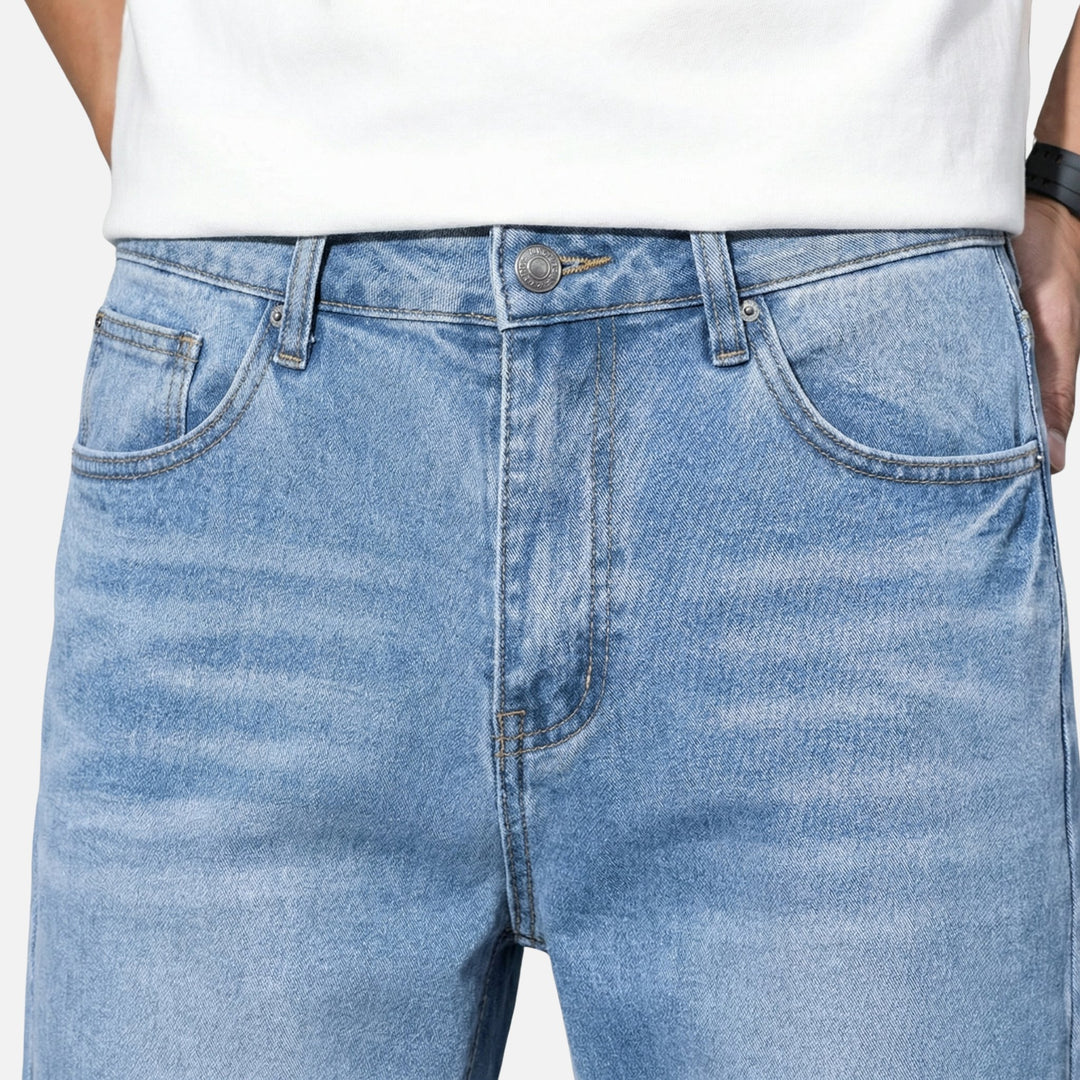 Jeansy z denimu o prostych nogawkach i swobodnym wypraniu dla mężczyzn