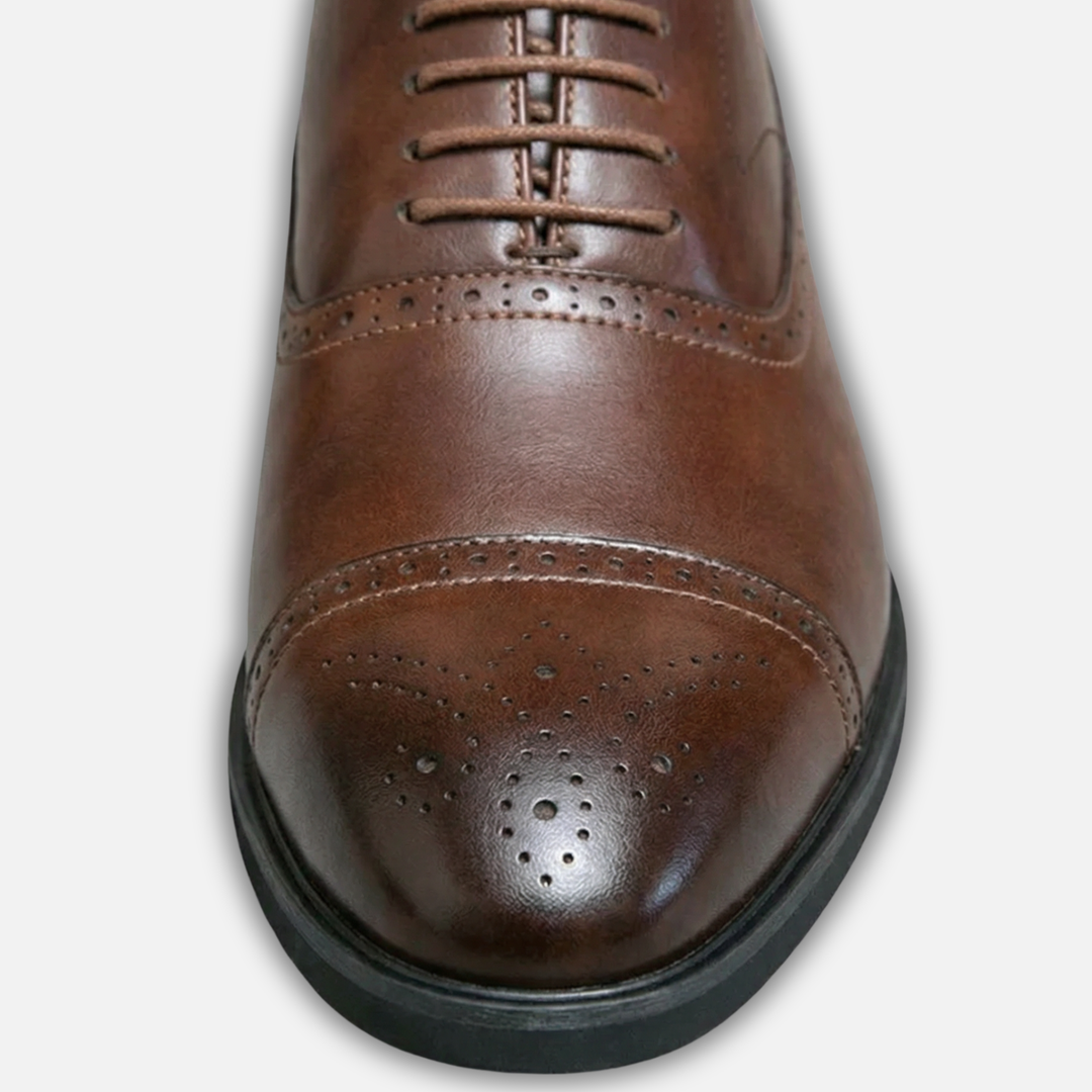 Klassisch geschnitzte formelle Schuhe für Herren