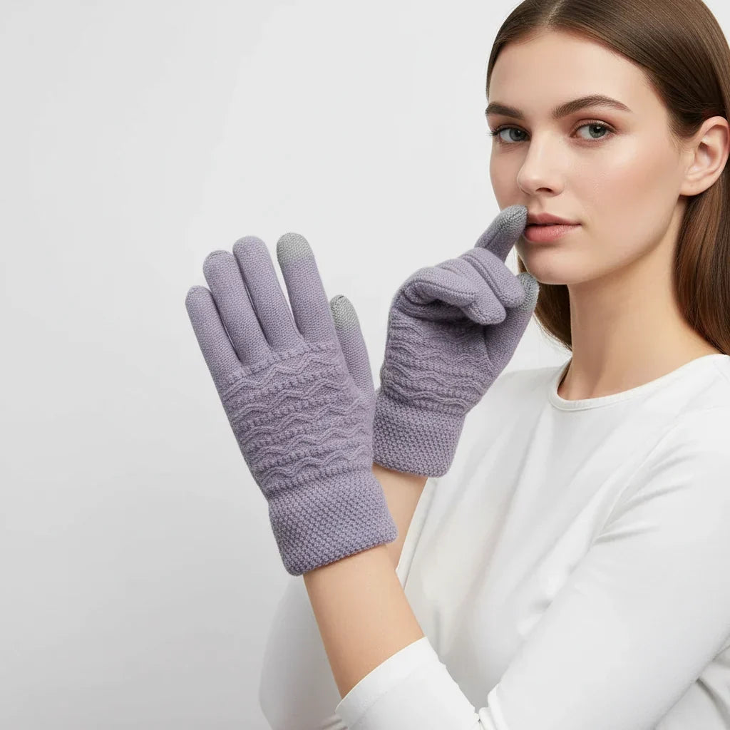 Komfortable_Handschuhe_fuer_Damen_Mit_Touchscreen_und_Kabelmuster_mit_Fleecefutter_1