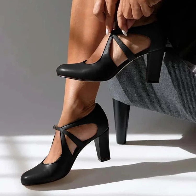 Kreuzriemen Pumps mit Blockabsatz fuer Damen 4