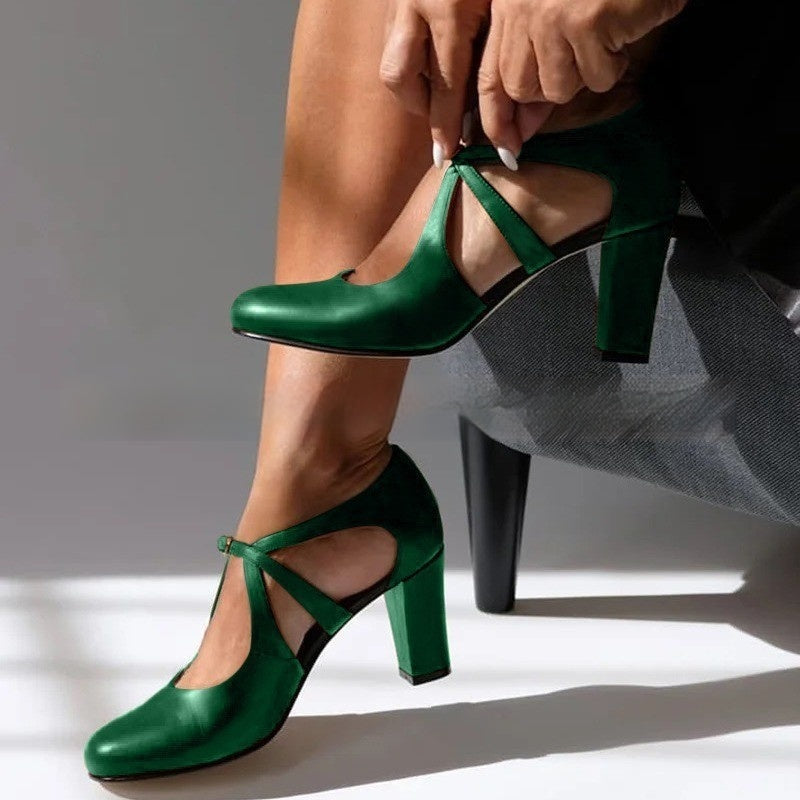 Kreuzriemen Pumps mit Blockabsatz fuer Damen 5