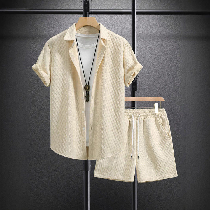 Laessiges Strukturstrick Sommer Set mit Kordelzug Shorts fuer Herren 3