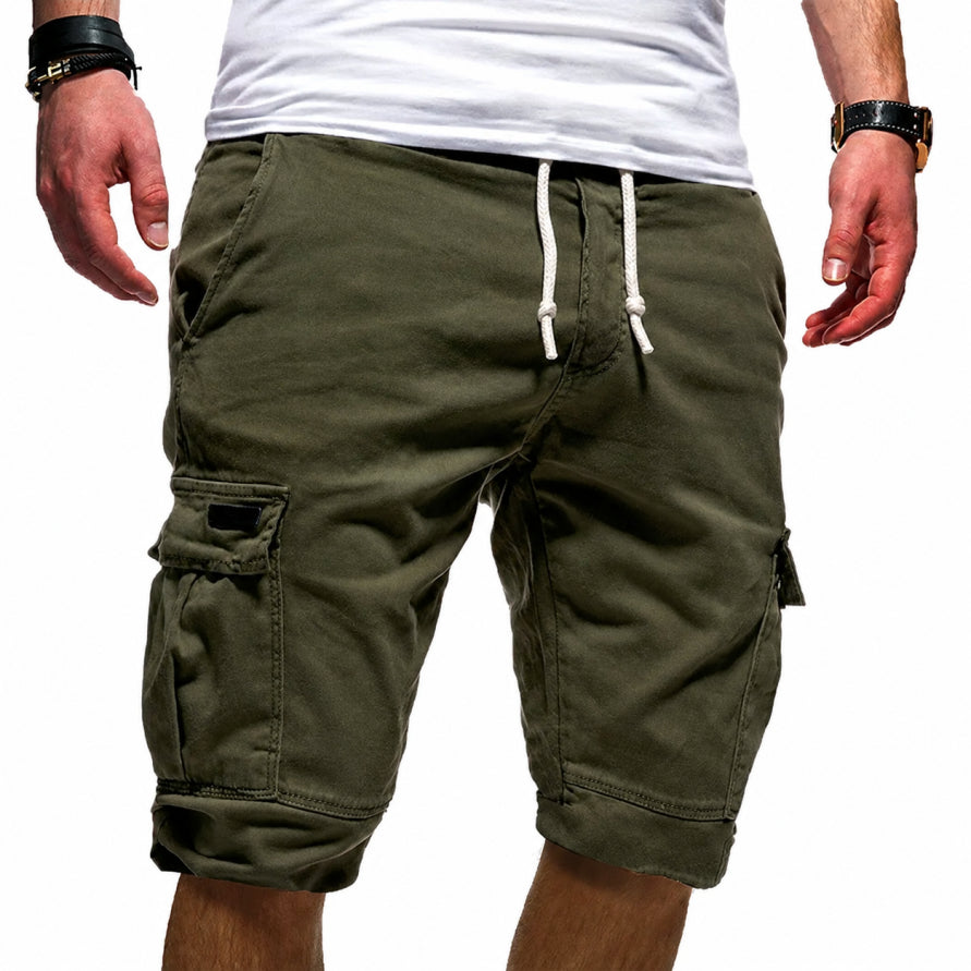 Leichte Cargo Shorts fuer sommerliche Wanderungen fuer Herren 1