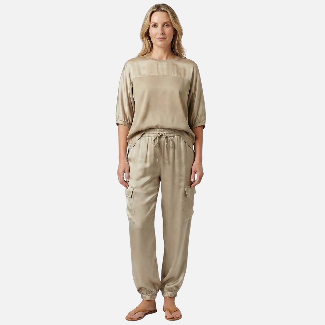 Leichtes Satin Set – Lockere Kurzarmbluse und Hose für Damen