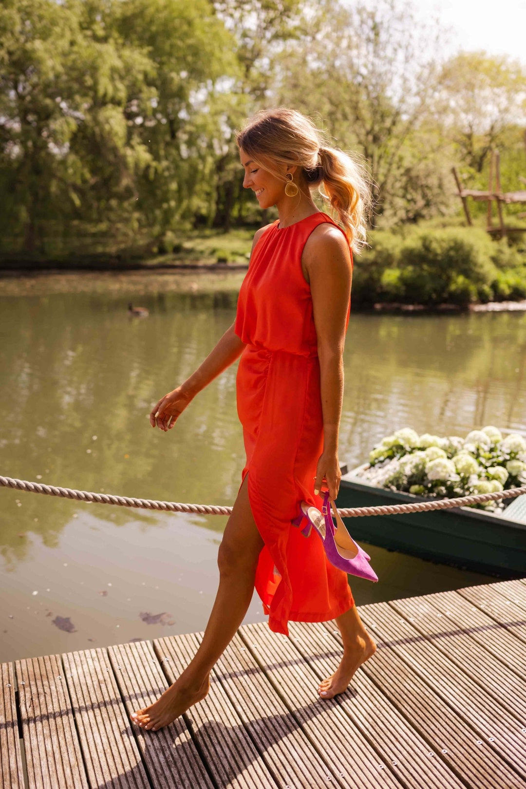 Midi-Abendkleid für Damen – Mit V-Ausschnitt und schmaler Passform 4