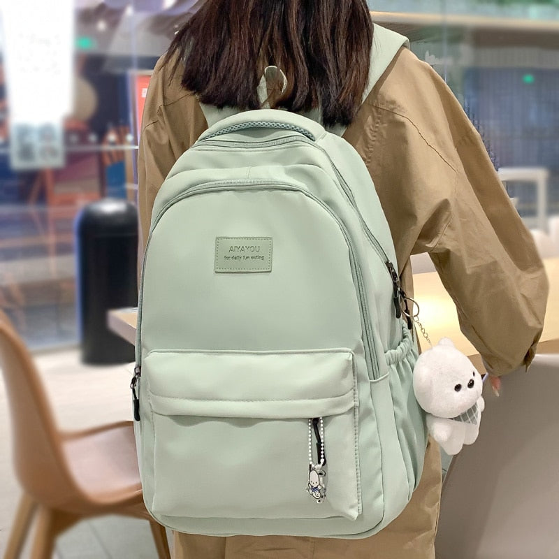 Robuster_und_wasserdichter_Schulrucksack_mit_vielen_F_chern_f_r_Damen_und_Herren_1