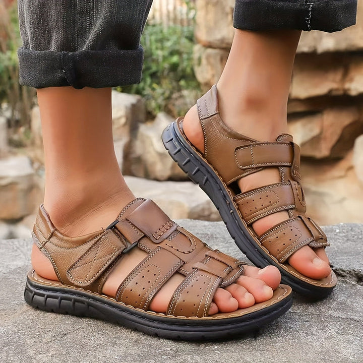 Sandalen mit Leder Obermaterial zum Hineinschluepfen fuer Herren 3