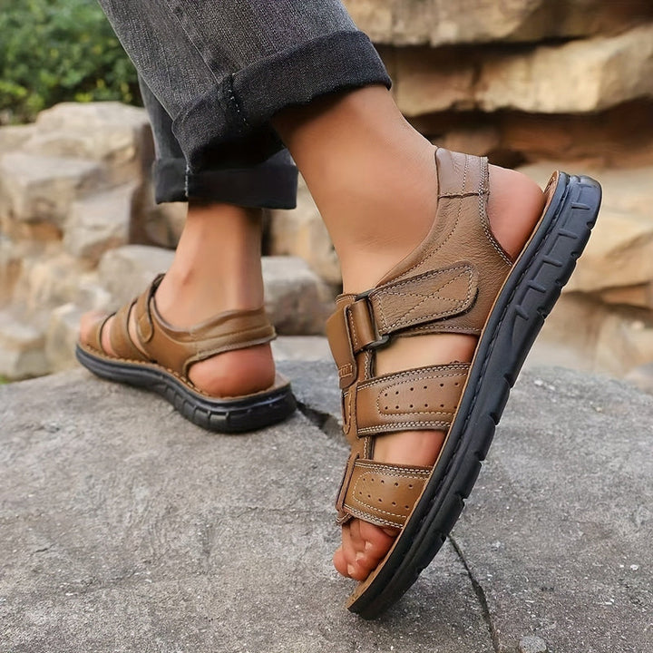 Sandalen mit Leder Obermaterial zum Hineinschluepfen fuer Herren 6