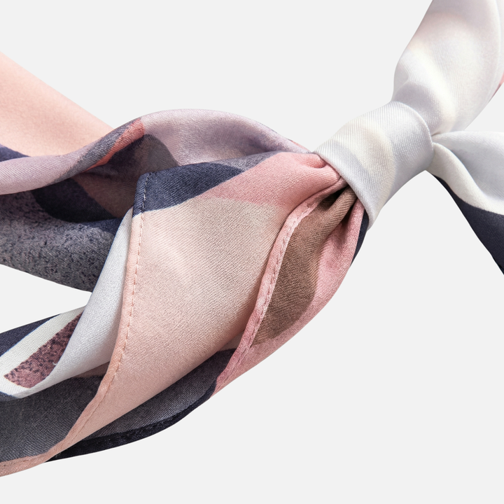 Satin Quadrat Schal mit auffälligem Druckmuster für Damen