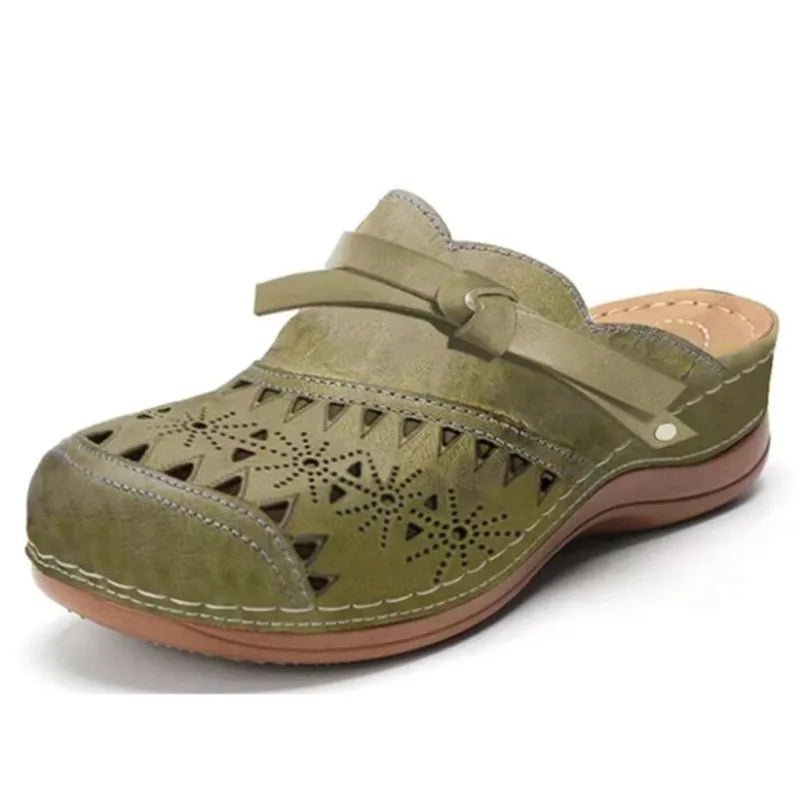 Schluepf Clogs mit Schleifen Detail und Cut Outs fuer Damen 4