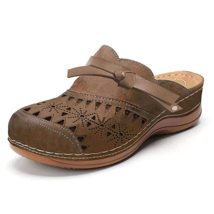 Schluepf Clogs mit Schleifen Detail und Cut Outs fuer Damen 6
