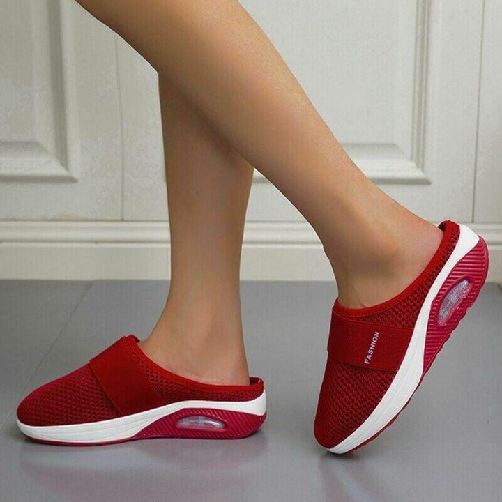 Slipper fuer Damen 1