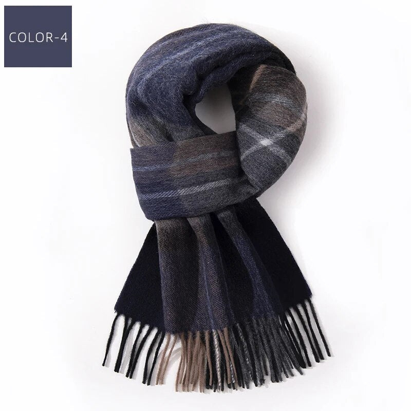 Warmer_karierter_Schal_fuer_Damen_und_Herren_Ideal_fuer_gemuetliche_Wintertage_mit_Stil_4