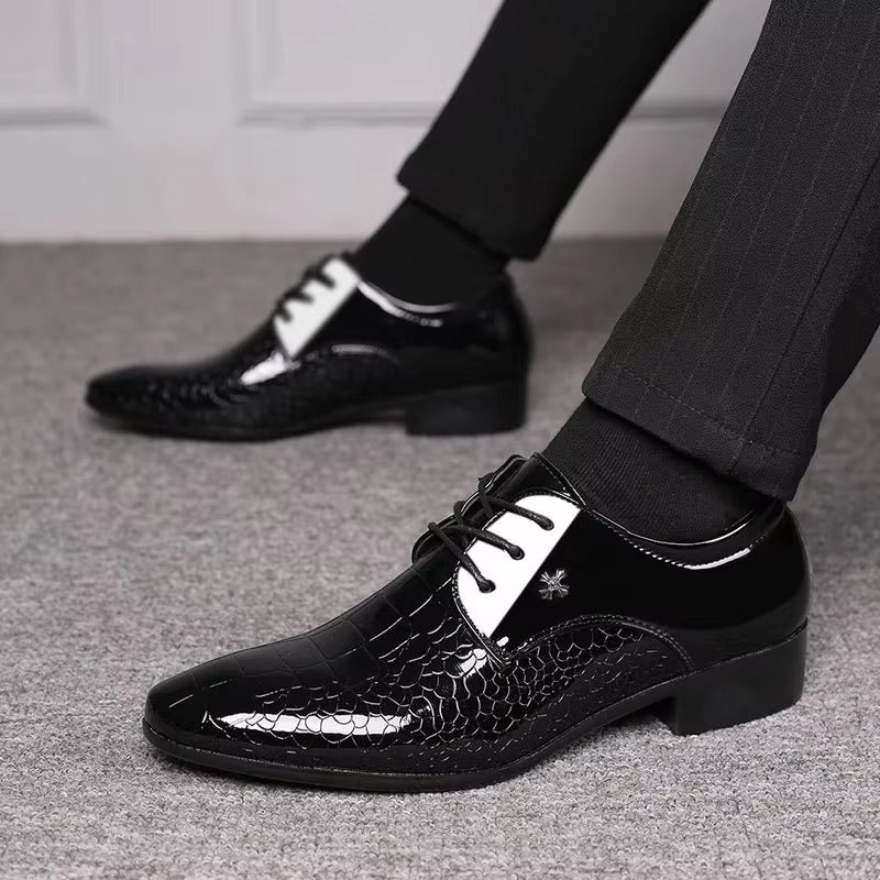 Geprägtes Muster Spitze Zehe Formeller Schuh für Herren | Schnürung Lack Optik Gestaltung